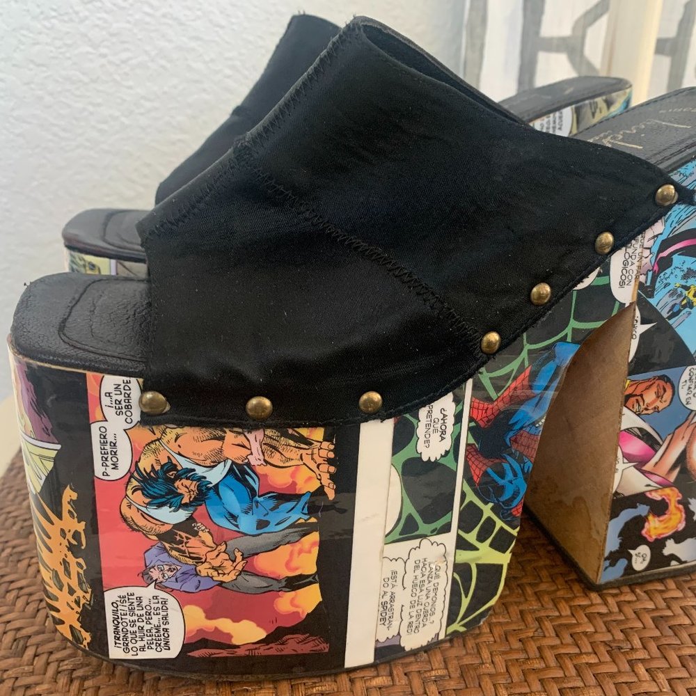 90's Vintage Chic ❤️ LUICHINY's WOODEN MARVEL/X-MEN COMIC BOOK ❤️ Heels 👠